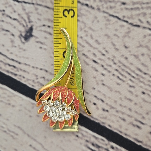 Vintage Flower Brooch - Picture 5 of 6